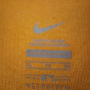 Oakland A's ladies v-neck nike shirt extra large